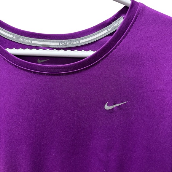 Nike Dri-FIT Running T-Shirt Purple Size XL Athletic Training Gym Activewear Top - Picture 2 of 5